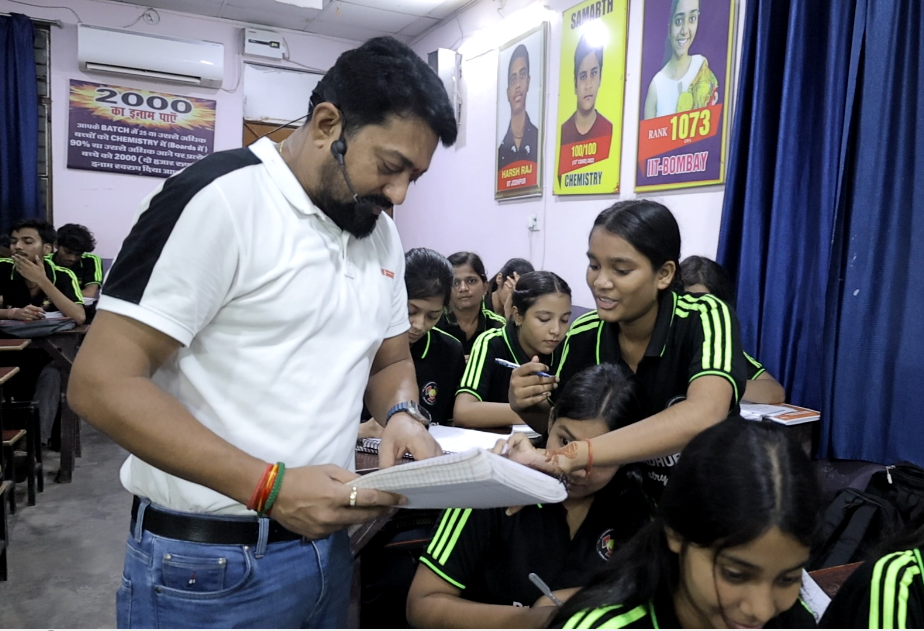 Who Is the Best Chemistry Teacher in Patna for JEE & NEET?